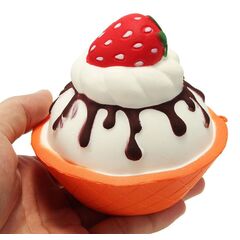 Сквиши "Пирожное корзиночка" 20 см