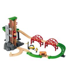 BRIO Железная дорога "Логистическая станция с лифтом", 32 элемента