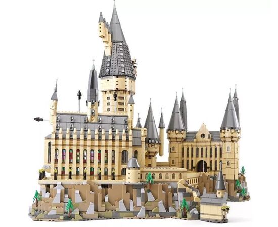 Конструктор Lepin "Гарри Поттер. Огромный Замок Хогвартс", 6742 детали