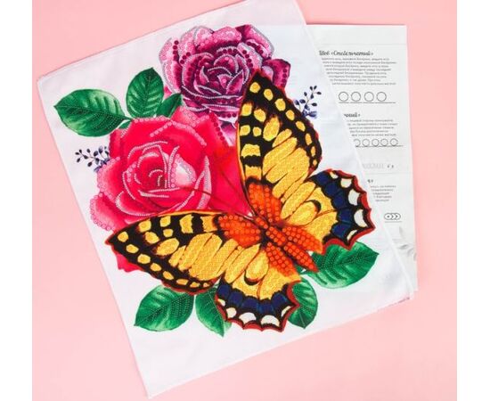 Вышивка бисером и пайетками "Бабочка" 28×35 см
