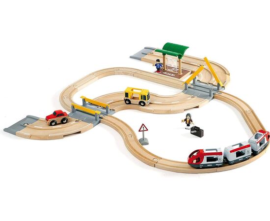 Игровой набор BRIO Железная дорога со станцией, электричкой, автодорогой и переездом, 33 элемента